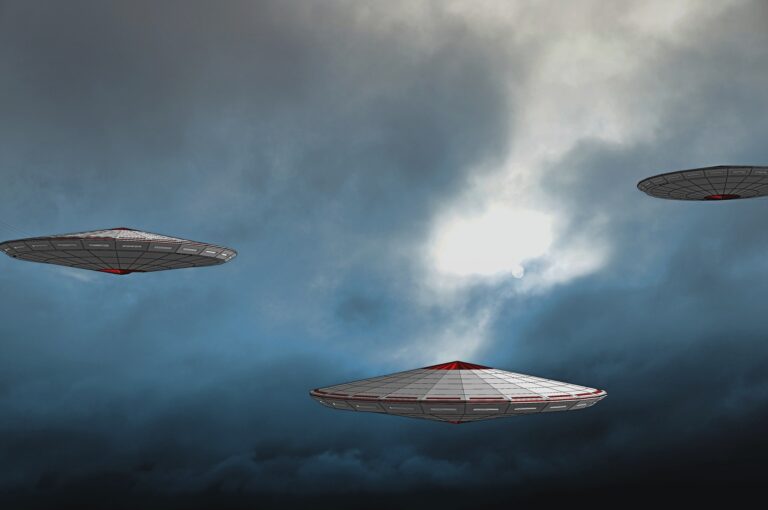 tombud-ufo-1476946_1920
